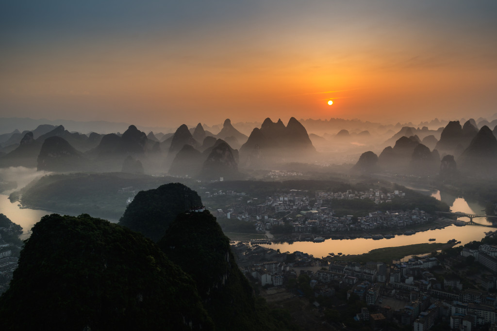 An amazing sunset on an amazing place.  #yangshuo #travel #china